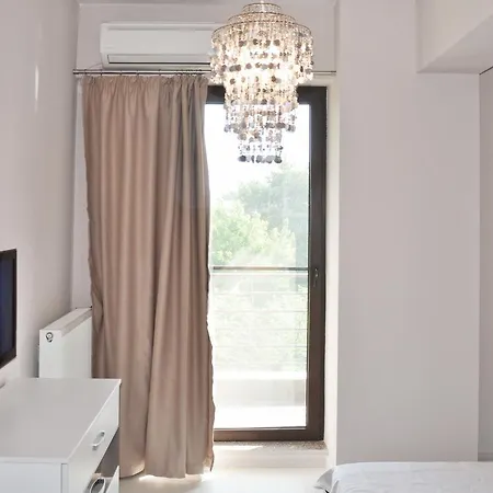 Antos Deluxe Apartment